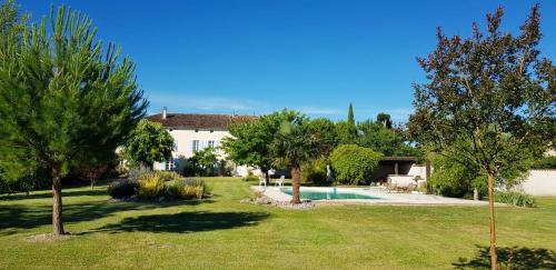 Villa charmante à Saint-Palais-du-Né avec piscine privée gîte à louer Saint-Palais-du-Né