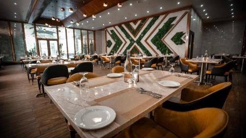 Restaurant, Leroy grand, Yeshwanthpur near Orion Mall