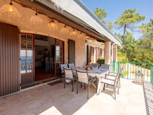 Holiday Home Ponderosa by Interhome in Le Trayas Superieur