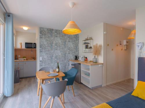 Apartment Les Cormorans by Interhome