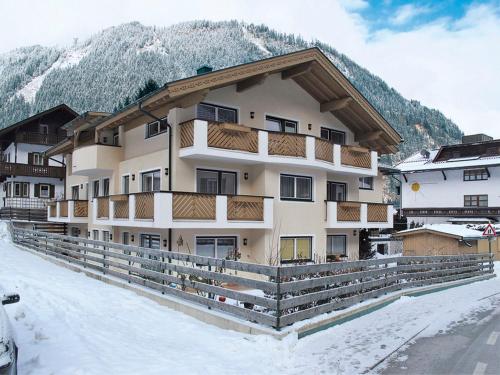 Apartment Rosa-9 by Interhome Mayrhofen