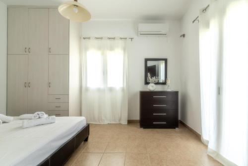Renovated House near the Beach