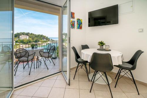 Two-Bedroom Apartment image 8