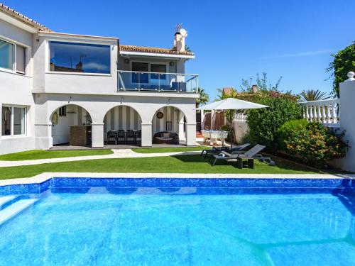 Villa Villa Tropical by Interhome - Accommodation - Torremolinos
