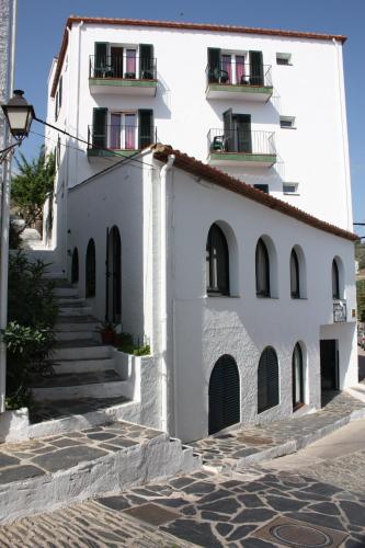 Hotel Ubaldo, Cadaqués bei Portbou