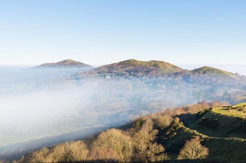 Malvern Hills View Glamping 16+