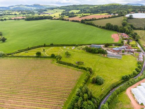 Malvern Hills View Glamping 16+