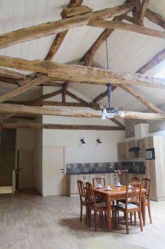 Gîte - La Couderquié (Gite - La Couderquie) in 洛特勒克