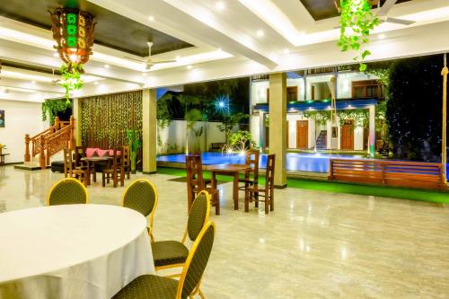 מסעדה, Polhena Grand Resort in מטרה