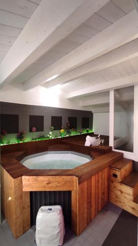 Hot tub, ''B&B Santa Rita Corato fitta camere'' in Corato