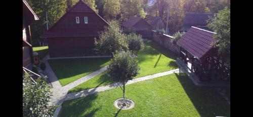 Зачаровані Карпати, Воловець in Volovets'