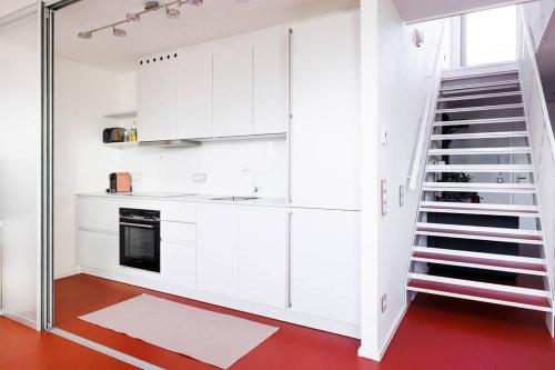 Julius 25: Modern Comfort - 5 Mins to City Center