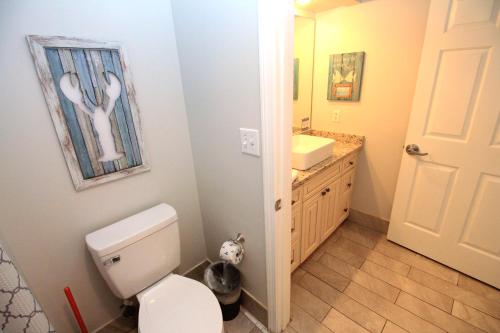 Sleeps 8! Newly Remodeled Beachfront Condo 10th Floor Gulf Views at Westwinds in Sandestin Sleeps 8! Newly Remodeled Beachfront Condo 10th Floor Gulf Views at Westwinds in Sandestin