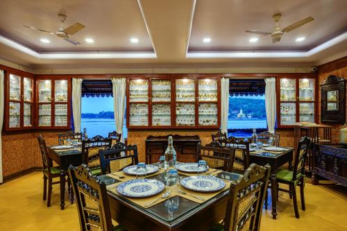 Restaurant, Neemrana's Three Waters near Betul Beach