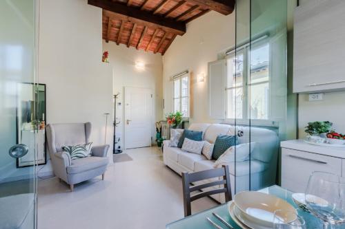  Helene Smart Flat with Elevator inside Lucca in Lucca