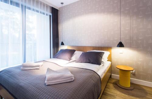 One-Bedroom Apartment with Sofa Bed image 6