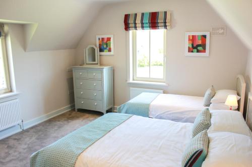 4 bedroom holiday home with wheelchair accessible bathroom 2km from Kenmare
