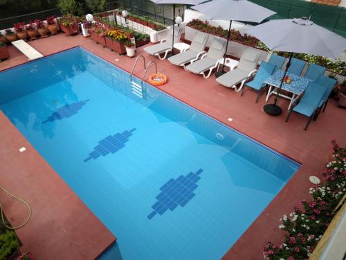 Villa in Panorama, Thessaloniki, with a swimming pool. Host: Mr. George