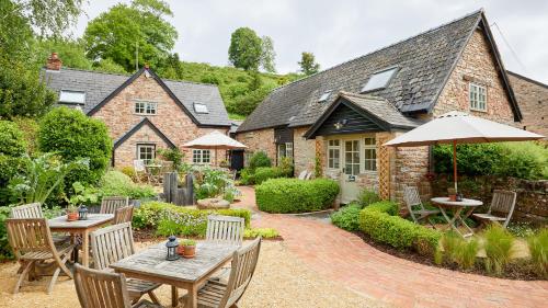 Tudor Farmhouse Hotel - Clearwell