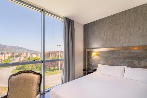 Double or Twin Room image 7