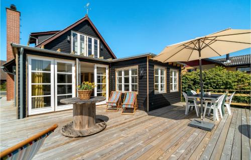  Beautiful Home In Hundested With Wifi And 3 Bedrooms in Hundested