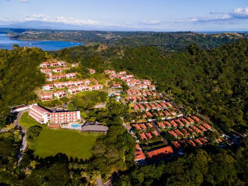 Villas Sol Beach Resort
