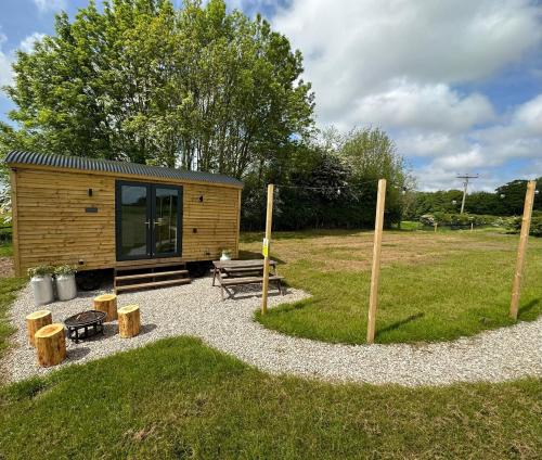 The Stag's Head - Shepherds Hut