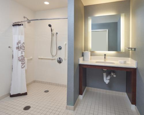 Residence Inn by Marriott Philadelphia Airport - image 13