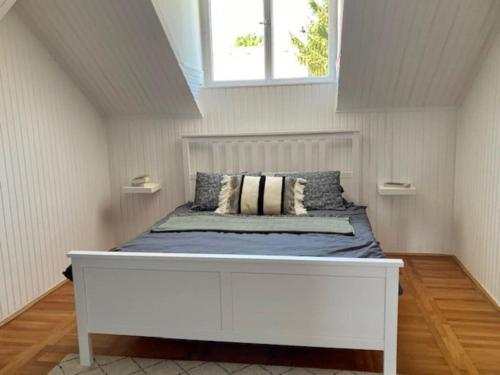 Big, bright apartment in the center of Zagreb