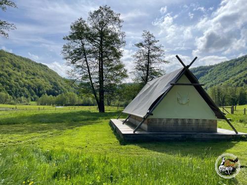 Apkārtne, Parc animalier du Hérisson (Les Phoebus d'Alenis) in Menetrux-en-Joux