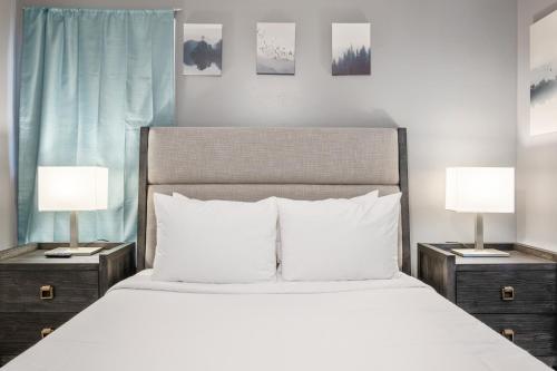 5BR Combined Units with Hot tub and Grill 5BR Combined Units with Hot tub and Grill