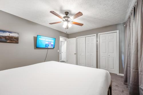 5BR Combined Units with Hot tub and Grill 5BR Combined Units with Hot tub and Grill