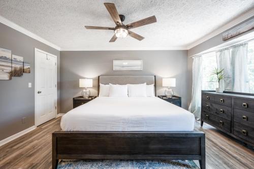 5BR Combined Units with Hot tub and Grill 5BR Combined Units with Hot tub and Grill