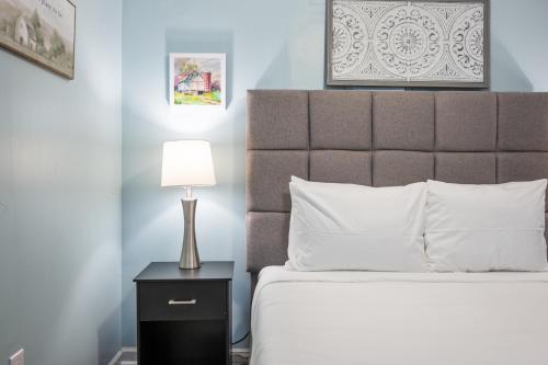 5BR Combined Units with Hot tub and Grill 5BR Combined Units with Hot tub and Grill