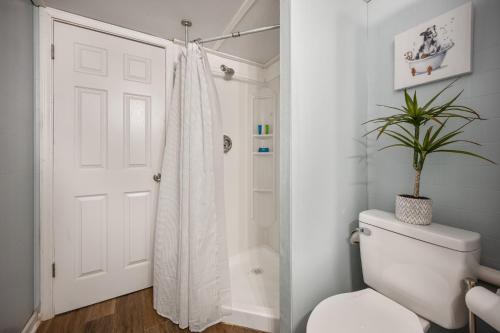 5BR Combined Units with Hot tub and Grill 5BR Combined Units with Hot tub and Grill