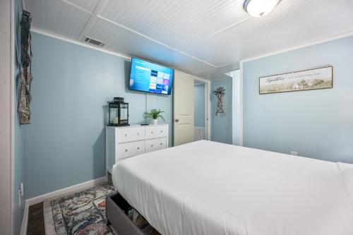 5BR Combined Units with Hot tub and Grill 5BR Combined Units with Hot tub and Grill