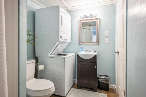 5BR Combined Units with Hot tub and Grill 5BR Combined Units with Hot tub and Grill