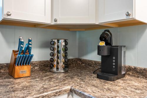 5BR Combined Units with Hot tub and Grill 5BR Combined Units with Hot tub and Grill