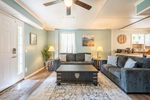 5BR Combined Units with Hot tub and Grill 5BR Combined Units with Hot tub and Grill