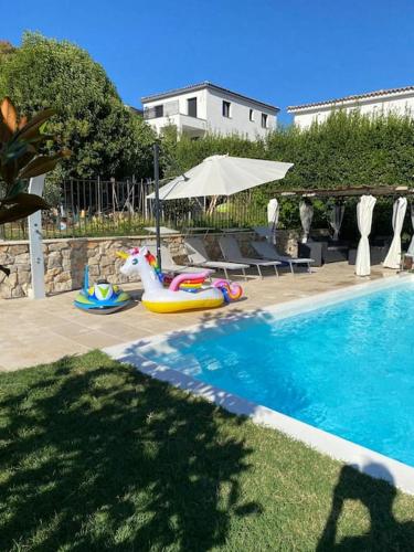 jolie appartement avec piscine - Location saisonnière - La Roquette-sur-Siagne