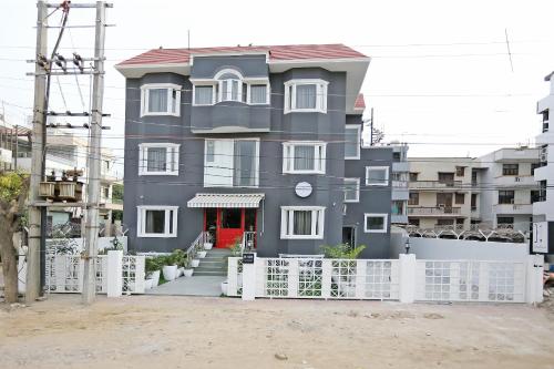 OYO Townhouse 17 Huda City Center Near Leisure Valley Park photo 2