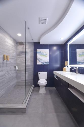 Queen Room with Gulf View- Non-Smoking