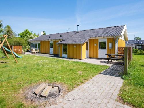  10 person holiday home in rsted, Pension in Ørsted