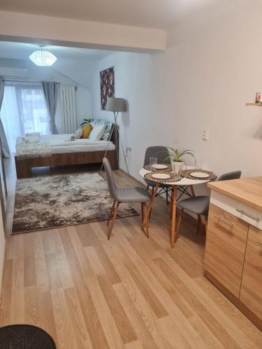 Flowers in the Center Flowers in the Center