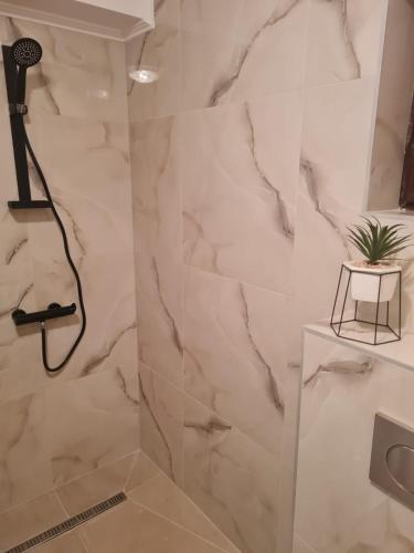 Flowers in the Center Flowers in the Center