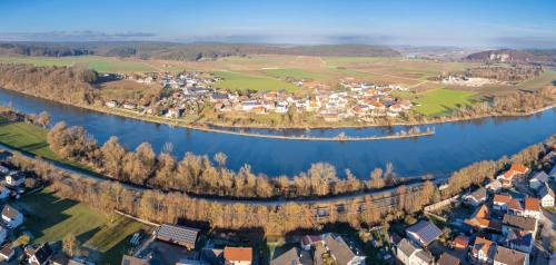 Familienfreundliche 3-Zimmer-Ferienwohnung - Apartment - Saal an der Donau