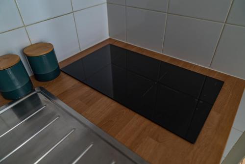 One-Bedroom Apartment image 8