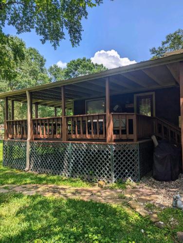 Lake ConRoy Estates - Unit A with Pool Access in Montgomery, USA