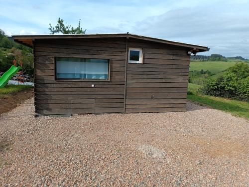 Mobil-home isolé avec jacuzzi - la Cubanière