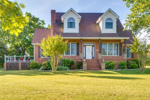 Spacious Greenbrier Vacation Rental on about 4 Acres! in Greenbrier (AR)